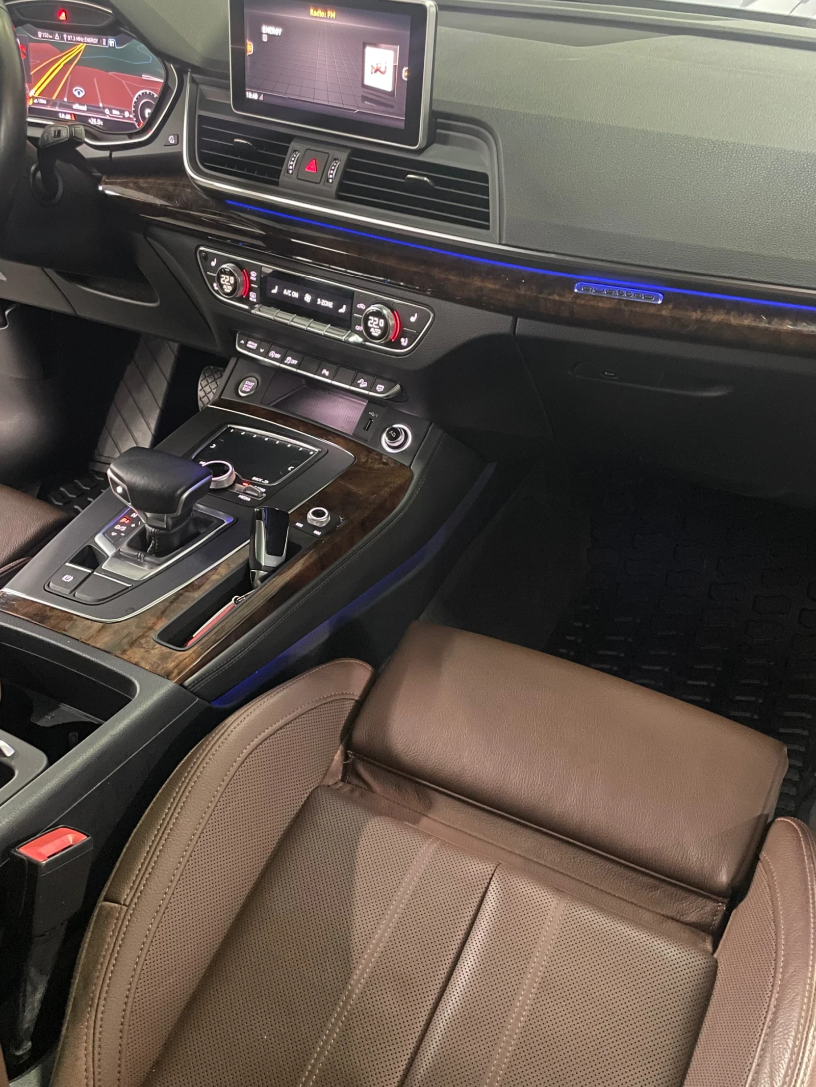 Audi Q5 B&O/head-up/360/Distr/Обдух/панор/подгр/keyless/FU, снимка 14 - Автомобили и джипове - 55041954
