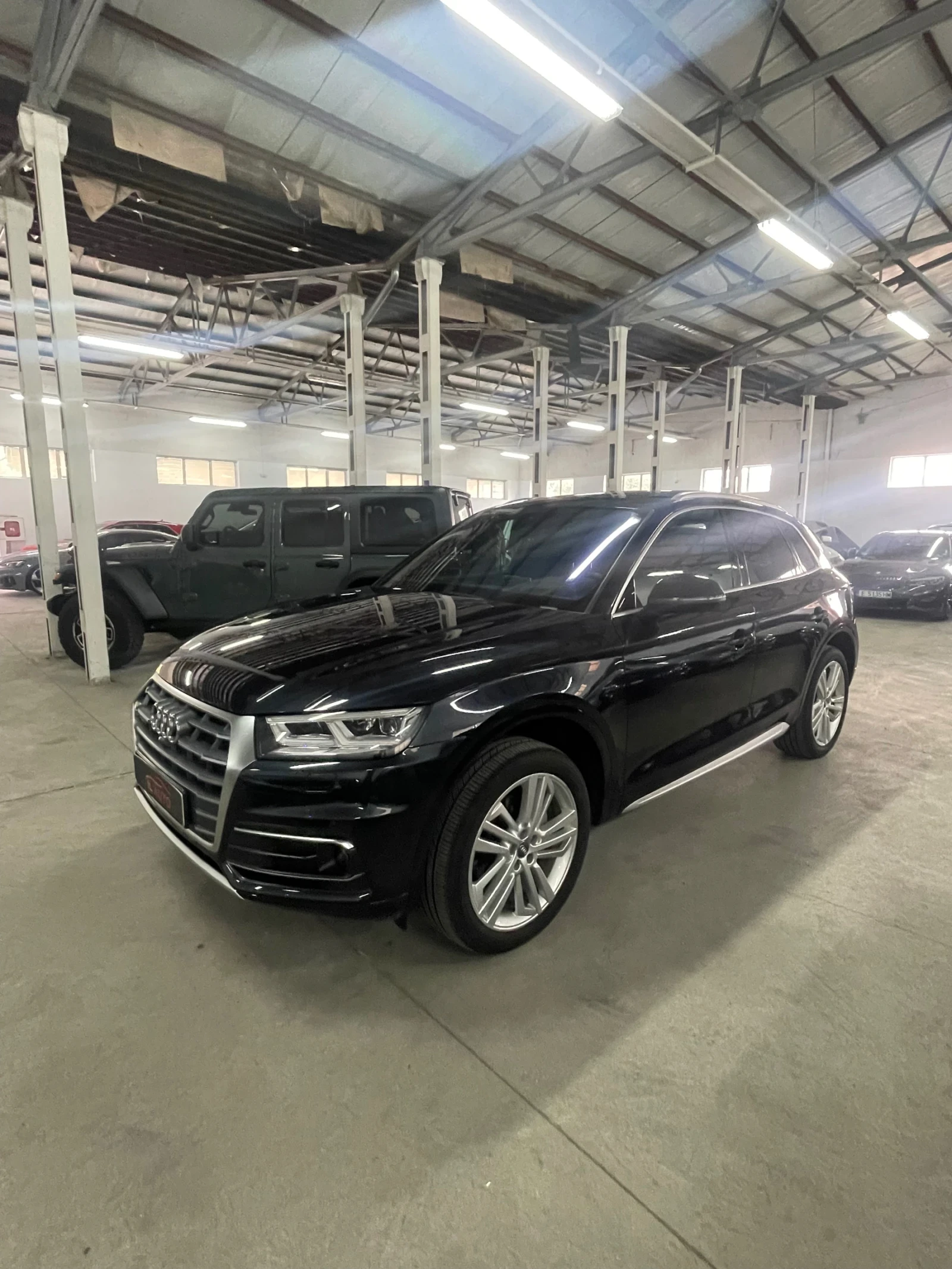 Audi Q5 B&O/head-up/360/Distr/Обдух/панор/подгр/keyless/FU, снимка 2 - Автомобили и джипове - 55041954