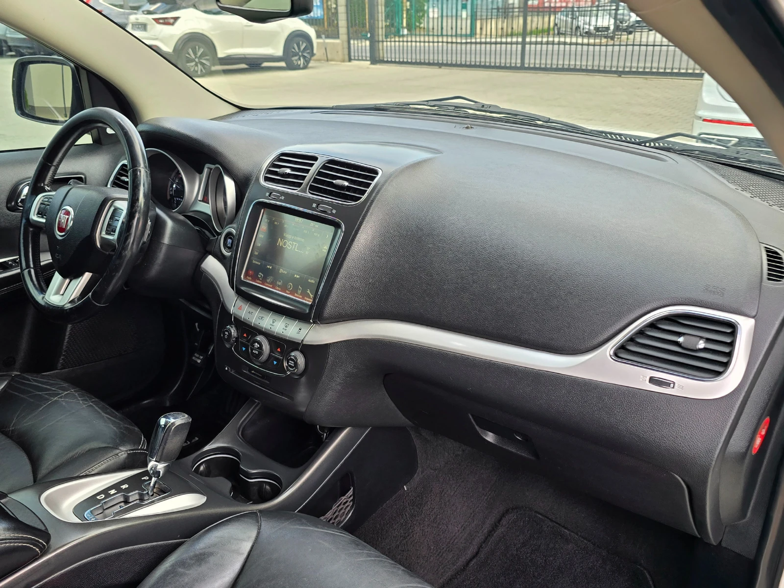 Fiat Freemont 2.0D, 170к.с., 4х4, 7-места, Автомат!, снимка 9 - Автомобили и джипове - 55118817