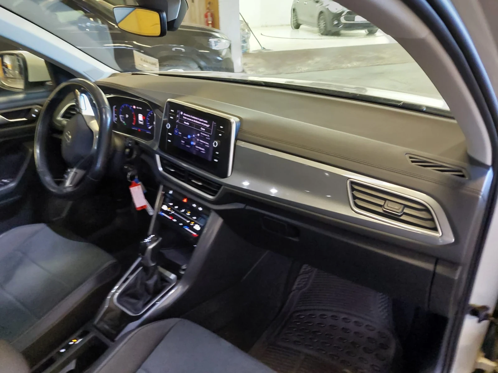 VW T-Roc 1.5 TSI ACT Style, снимка 9 - Автомобили и джипове - 55251133
