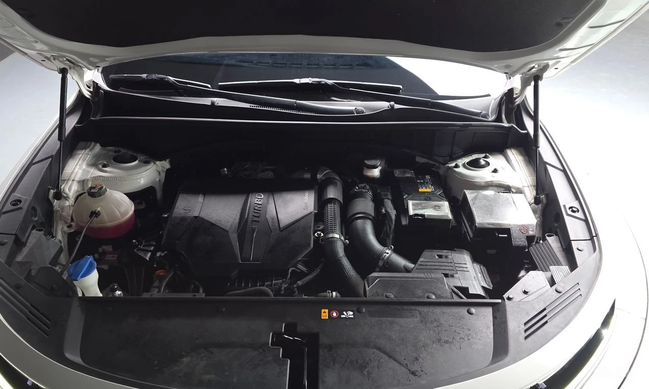 Kia Sorento 2.5T* PRESTIGE* ОБДУХВАНЕ* ДИСТРОНИК* LANE* ASSIST, снимка 16 - Автомобили и джипове - 55969897