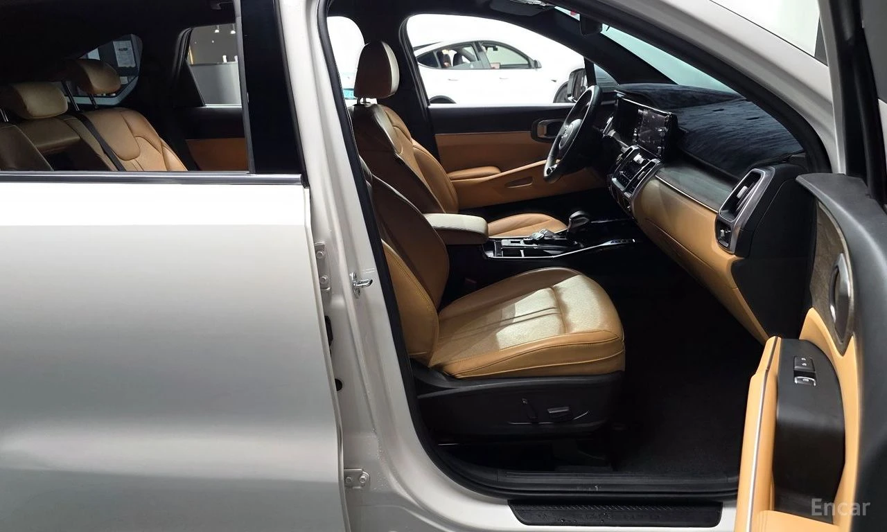 Kia Sorento 2.5T* PRESTIGE* ОБДУХВАНЕ* ДИСТРОНИК* LANE* ASSIST, снимка 13 - Автомобили и джипове - 55969897