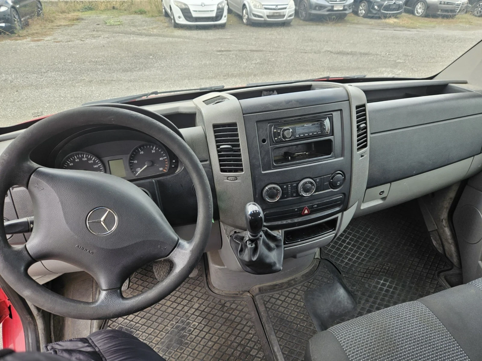 Mercedes-Benz Sprinter 411 2.2cdi MAXI - изображение 9