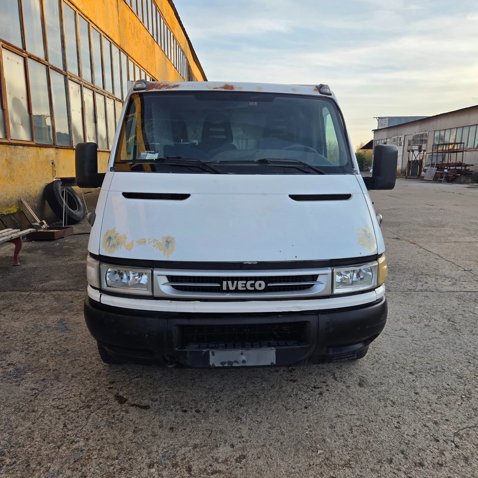 Iveco Daily 35s10, снимка 2 - Бусове и автобуси - 56602422