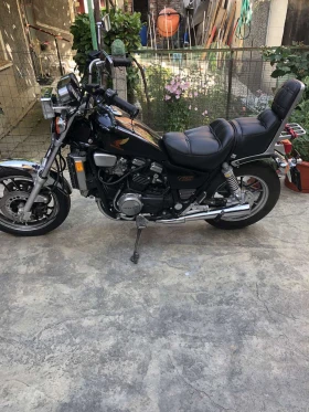 ������ Honda Magna