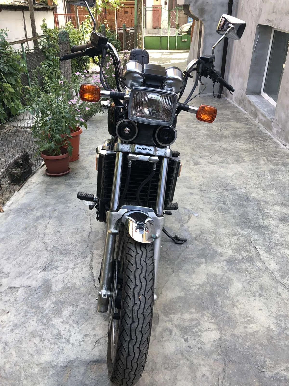 Honda Magna VF 750, снимка 3 - Мотоциклети и мототехника - 55506305