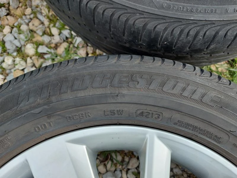 Гуми с джанти Bridgestone 205/55R16, снимка 8 - Гуми и джанти - 36554752