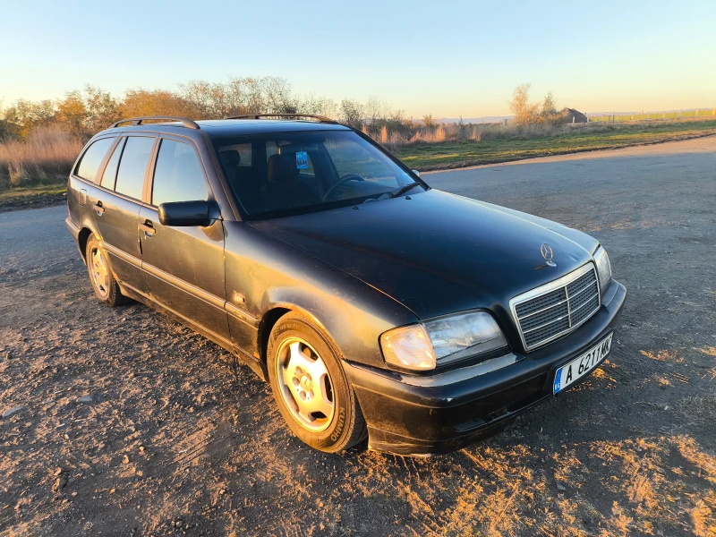 Mercedes-Benz C 220, снимка 1 - Автомобили и джипове - 47906042