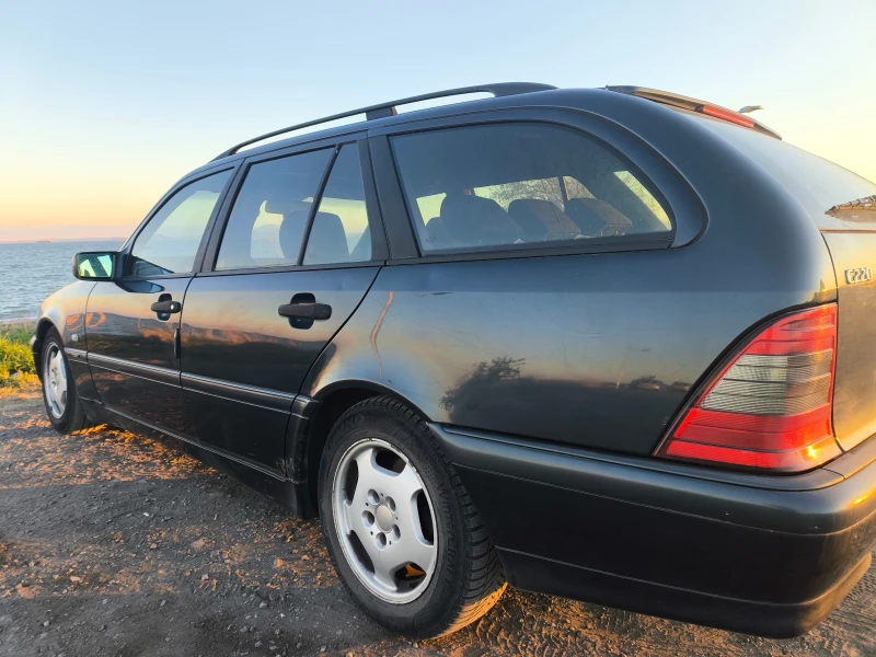 Mercedes-Benz C 220, снимка 12 - Автомобили и джипове - 47906042