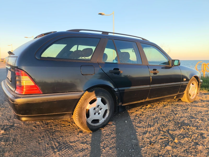 Mercedes-Benz C 220, снимка 8 - Автомобили и джипове - 47906042