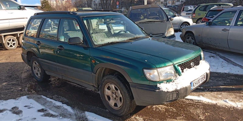 Subaru Forester 2.0 GL, снимка 2 - Автомобили и джипове - 48559901