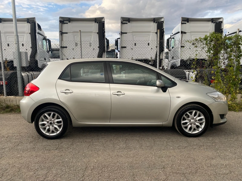 Toyota Auris 1.6 i ТОП СЪСТОЯНИЕ 164 х.км, снимка 5 - Автомобили и джипове - 49088575