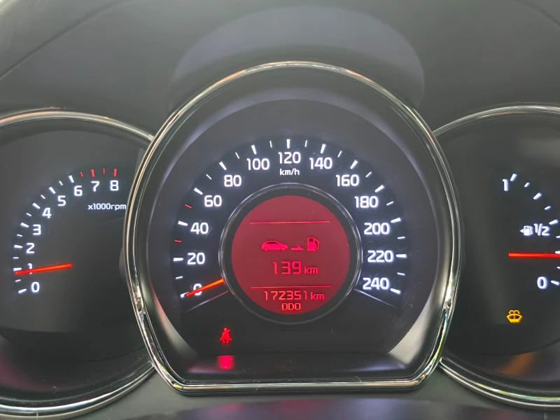 Kia Ceed 1.6i/Лизинг, снимка 9 - Автомобили и джипове - 51909309