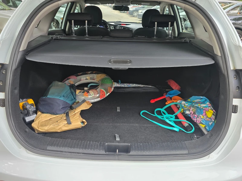 Kia Ceed 1.6i/Лизинг, снимка 12 - Автомобили и джипове - 51909309