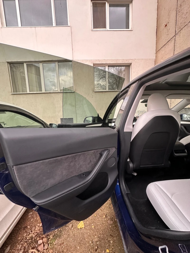 Tesla Model Y, снимка 4 - Автомобили и джипове - 52851736