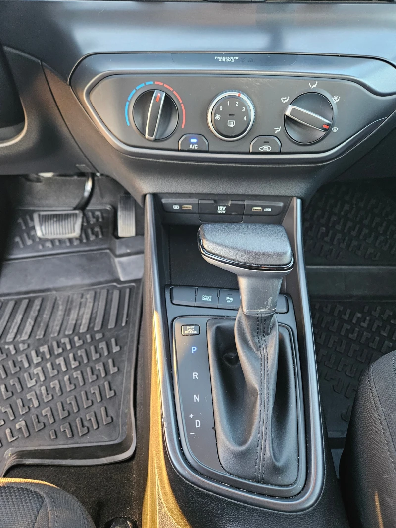 Hyundai I20, снимка 5 - Автомобили и джипове - 53140785