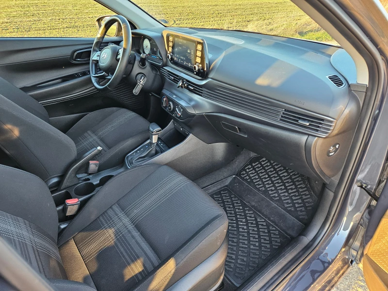 Hyundai I20, снимка 9 - Автомобили и джипове - 53140785