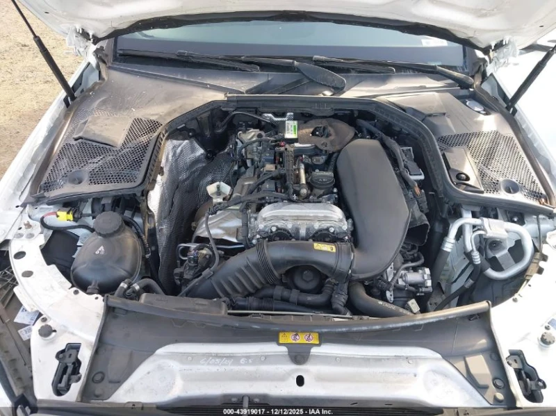 Mercedes-Benz C 300 2l Sedan, снимка 10 - Автомобили и джипове - 53396586