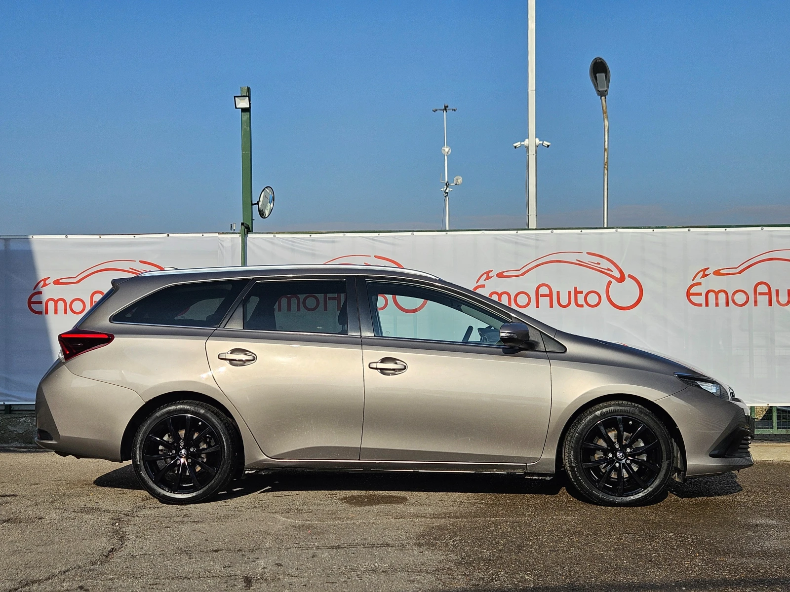 Toyota Auris 1.6D4D/6ск/LED/КАМЕРА/ДИСТРОНИК/БЛУТУТ/EURO 6B/ТОП - изображение 2