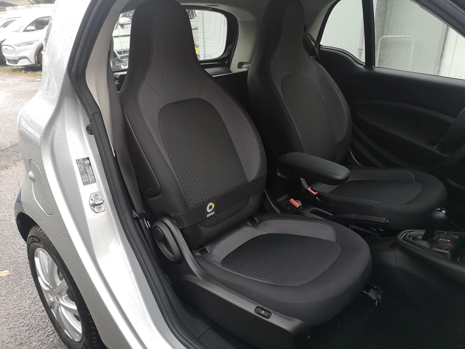 Smart Fortwo EQ 4000km. New | Mobile.bg   11