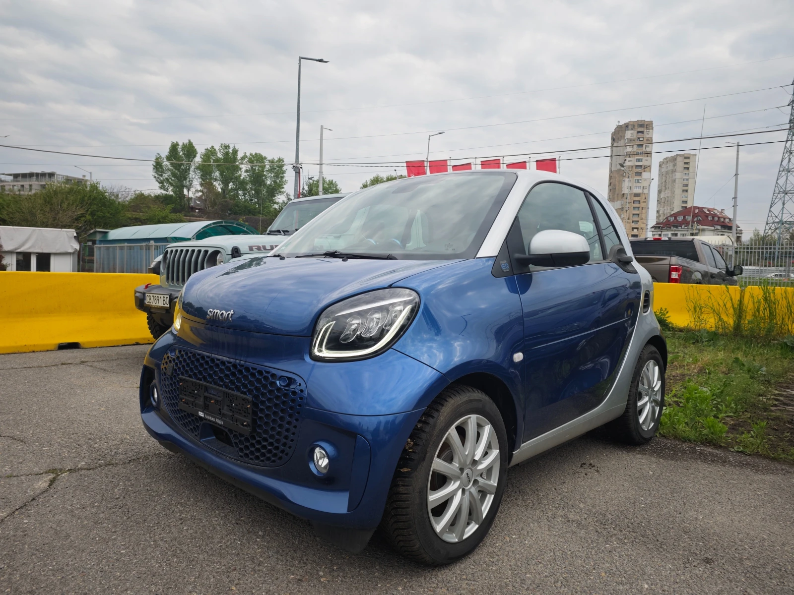 Smart Fortwo EQ 4000km. New - изображение 2