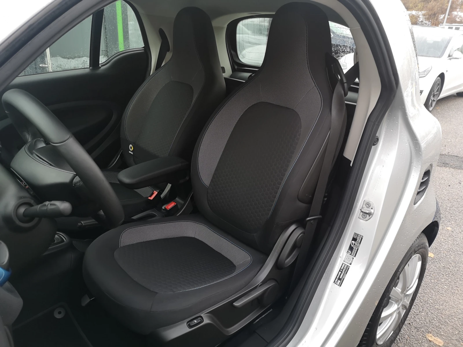 Smart Fortwo EQ 4000km. New - изображение 10