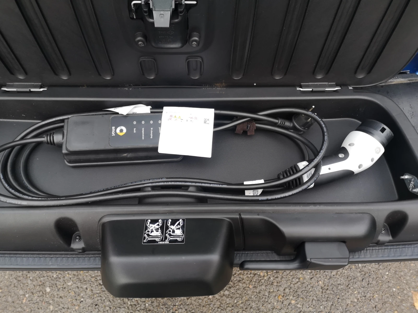 Smart Fortwo EQ 4000km. New | Mobile.bg   12