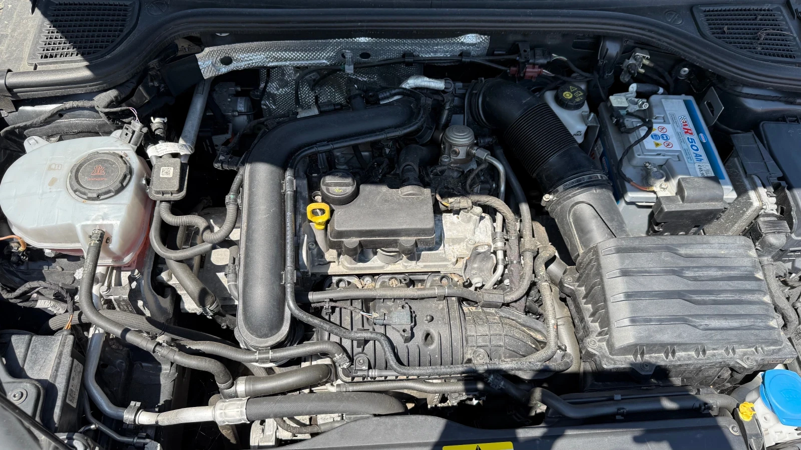 VW Golf GOLF 8 / VIII / 1.0 eTSI 110к.с. 2021г. DLAA - изображение 9