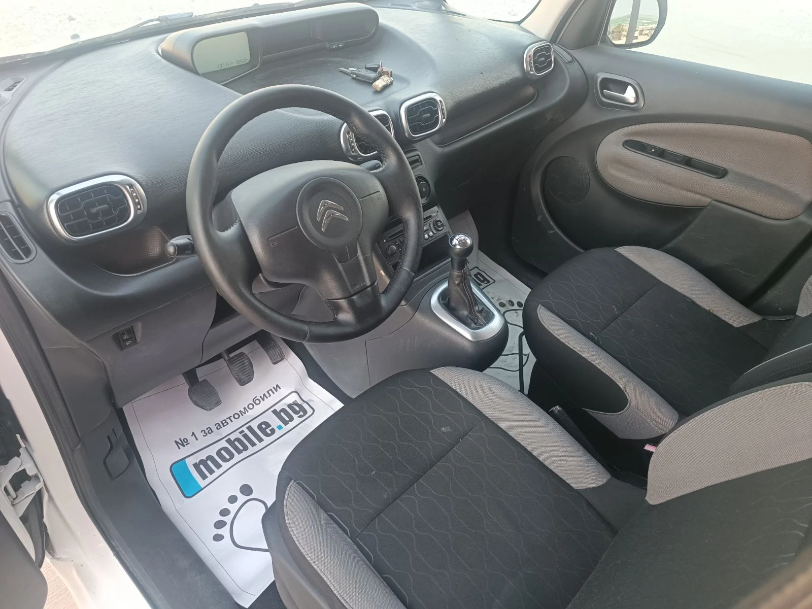 Citroen C3 Picasso 1.6 HDI - изображение 6