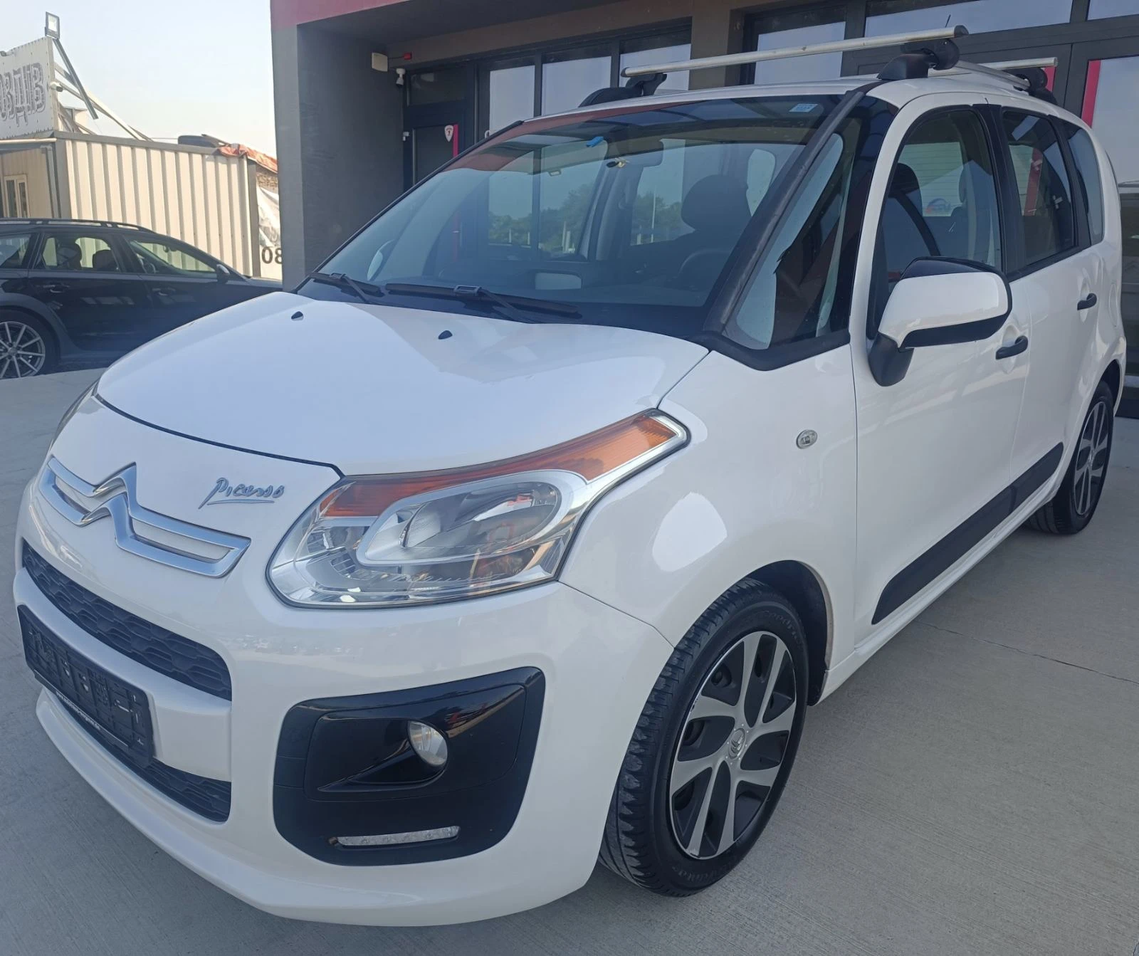 Citroen C3 Picasso 1.6 HDI - изображение 2