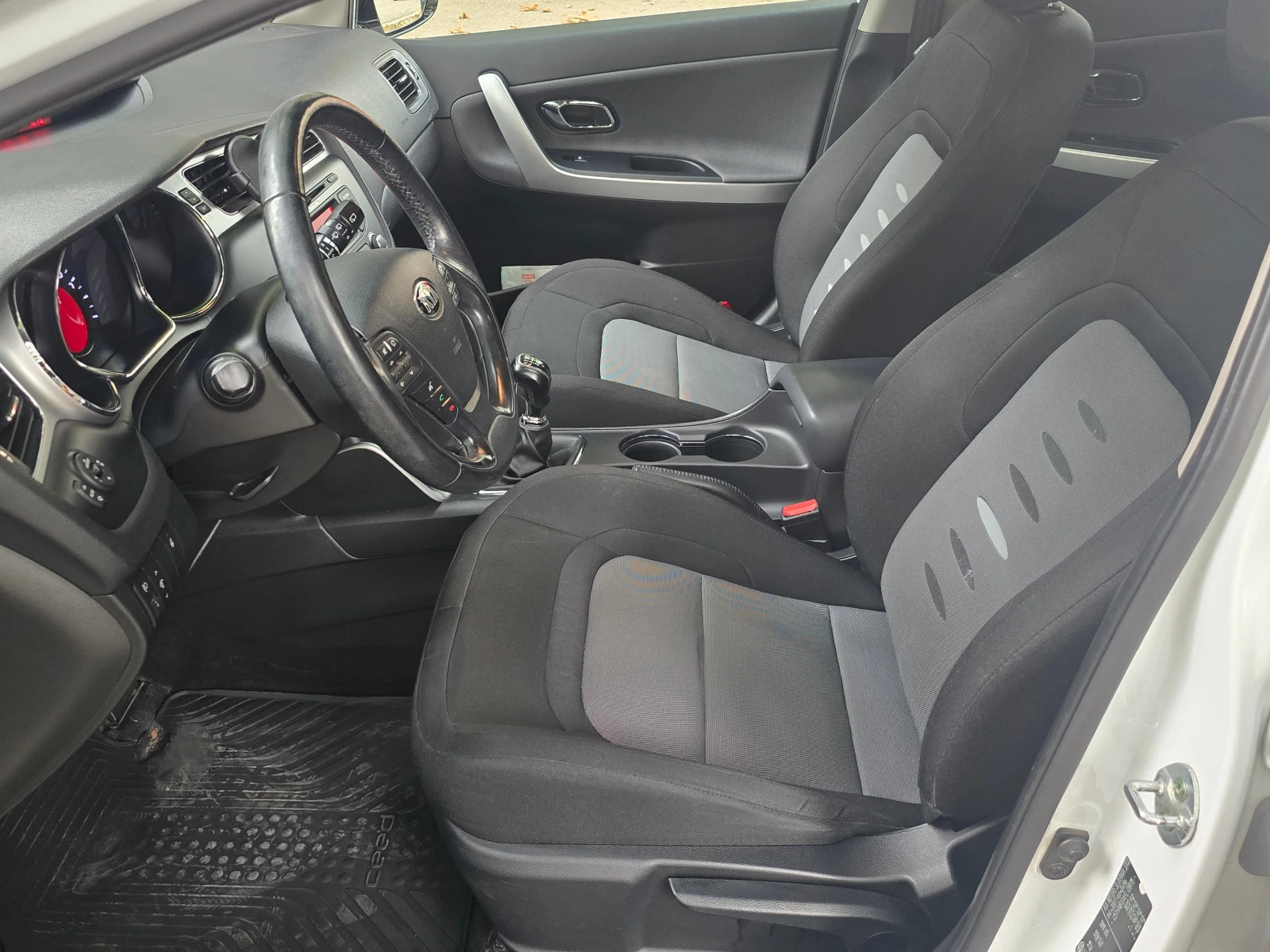 Kia Ceed 1.6i/Лизинг - изображение 8