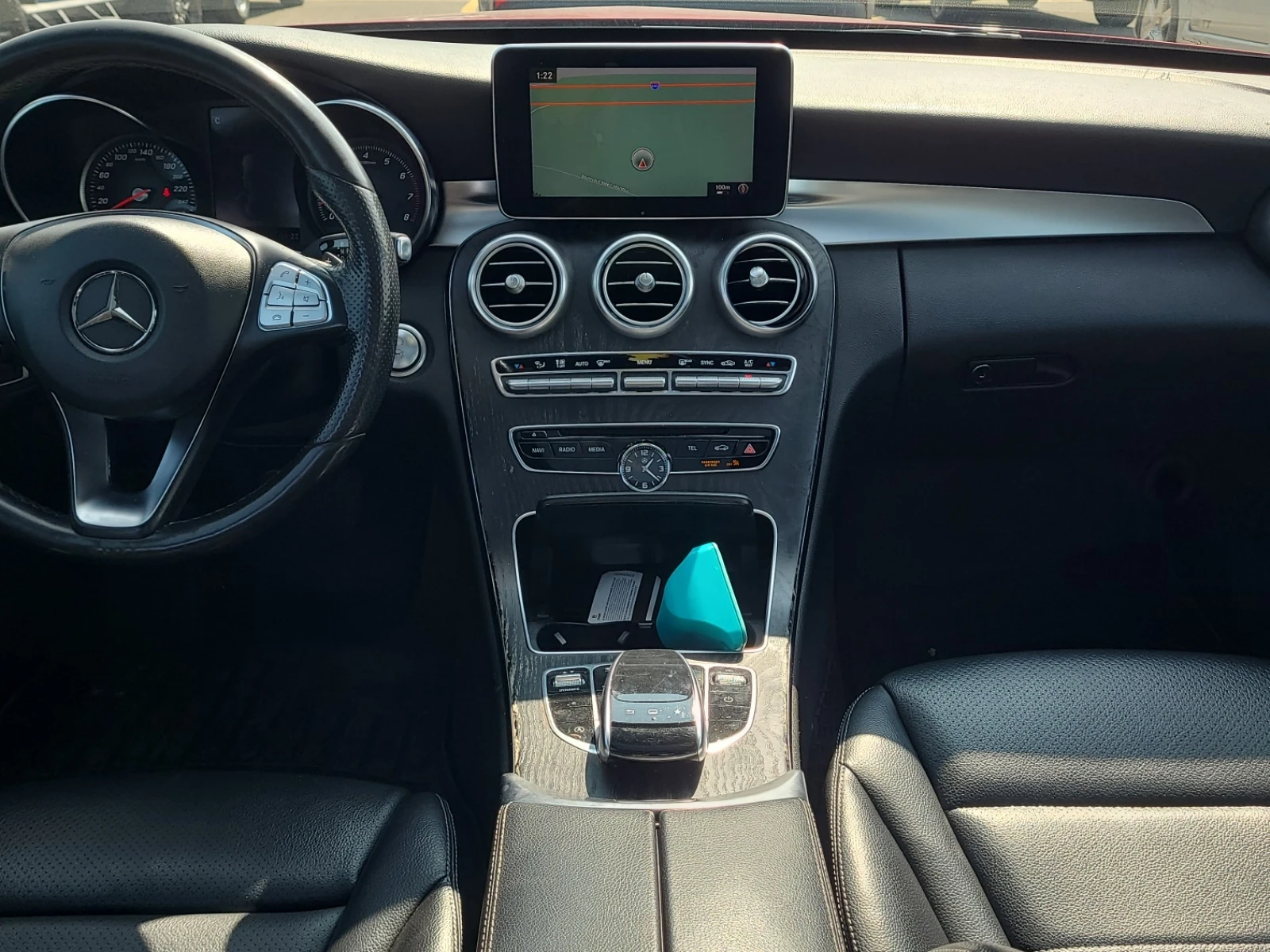 Mercedes-Benz C 300 AWD * CARFAX * АвтоКредит * Цена до България*  - изображение 7