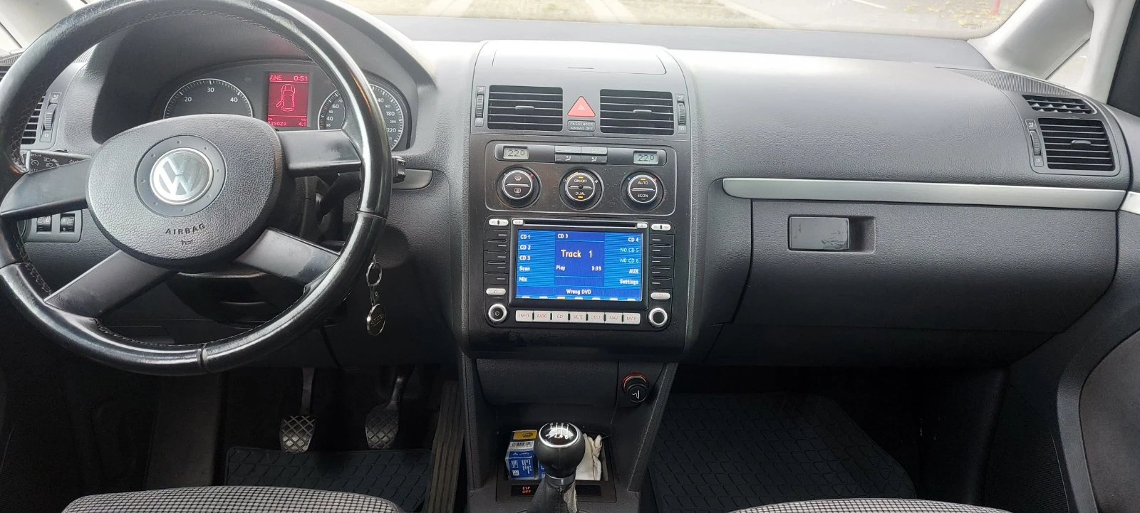 VW Touran  - изображение 8