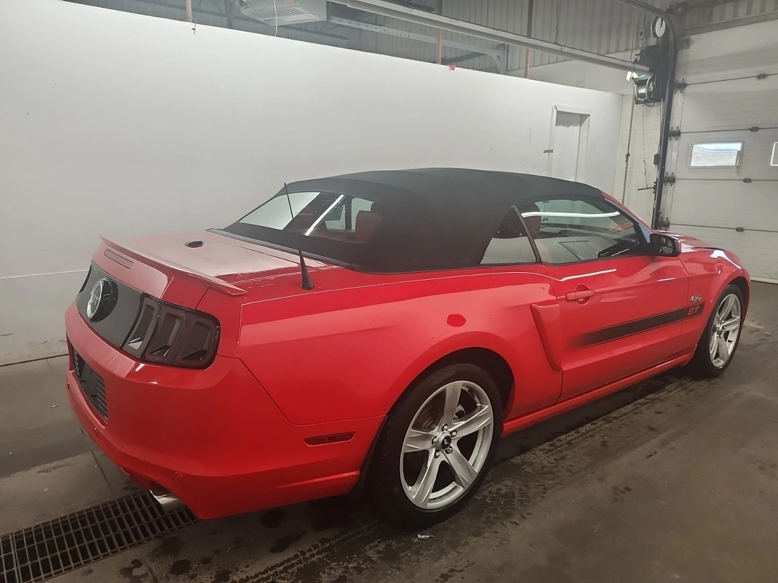 Ford Mustang GT * * CARFAX * *   * *  | Mobile.bg   3