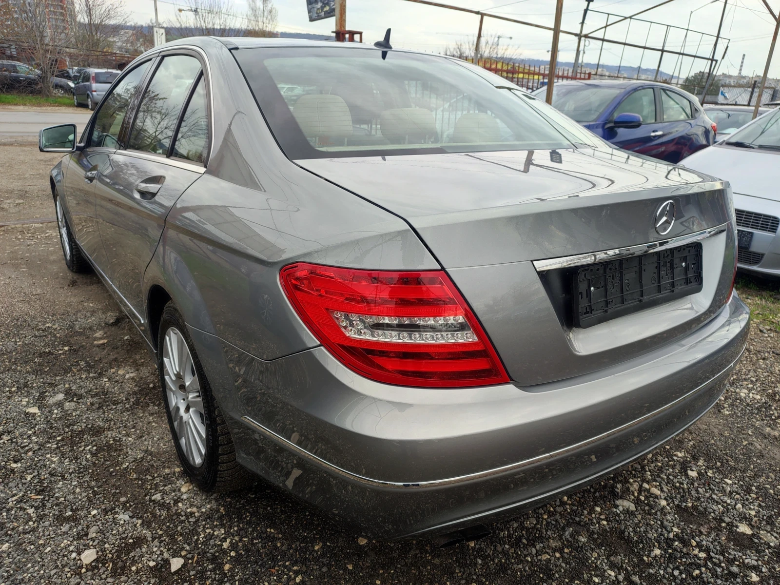 Mercedes-Benz C 180 АВТОМАТИК/НАВИГАЦИЯ/НОВА ВЕРИГА/ ТОП СЪСТОЯНИЕ  - изображение 6