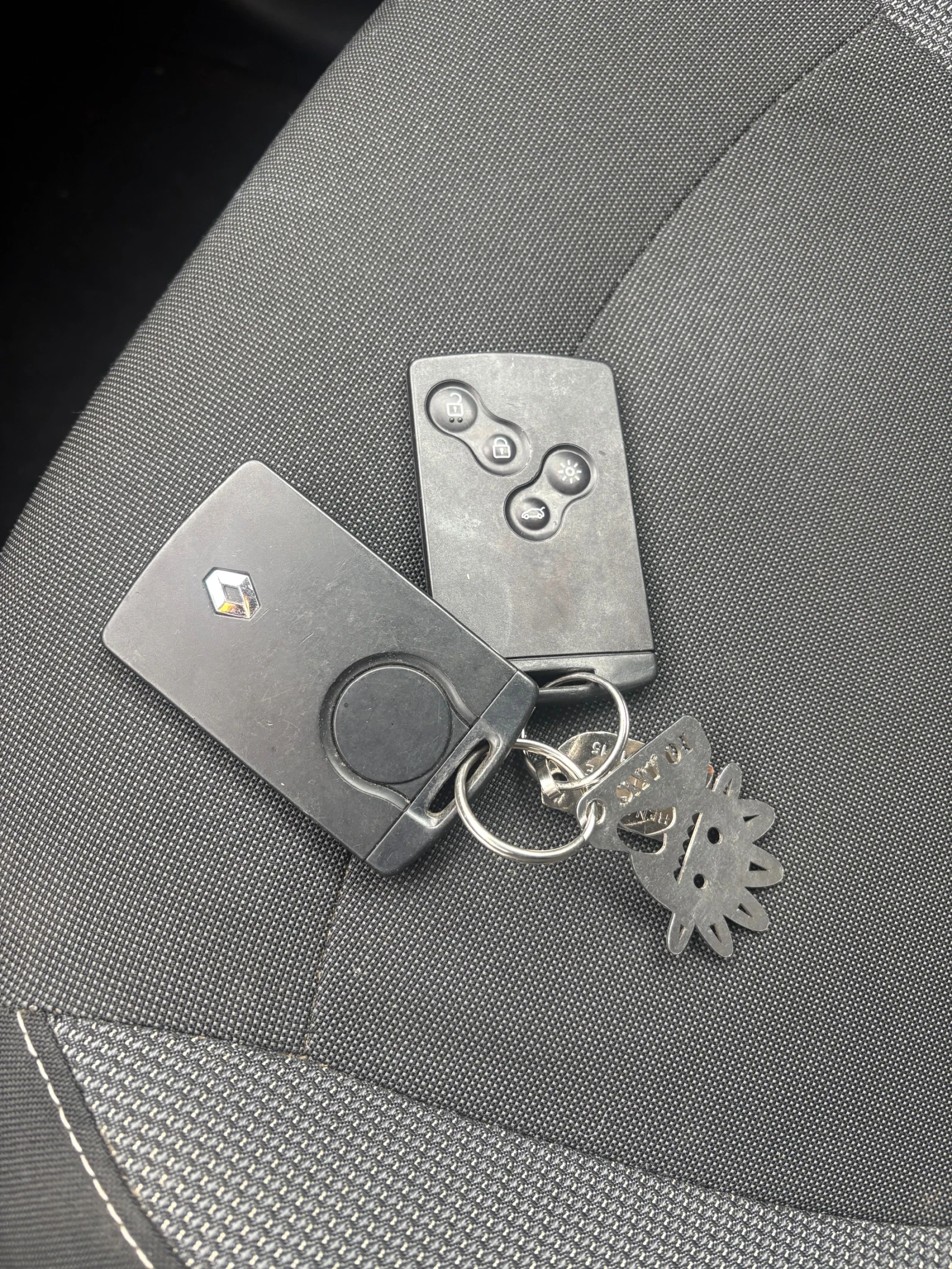 Renault Captur 1.5 DCI 12/2015�! NAVI | Mobile.bg � ����������� 11