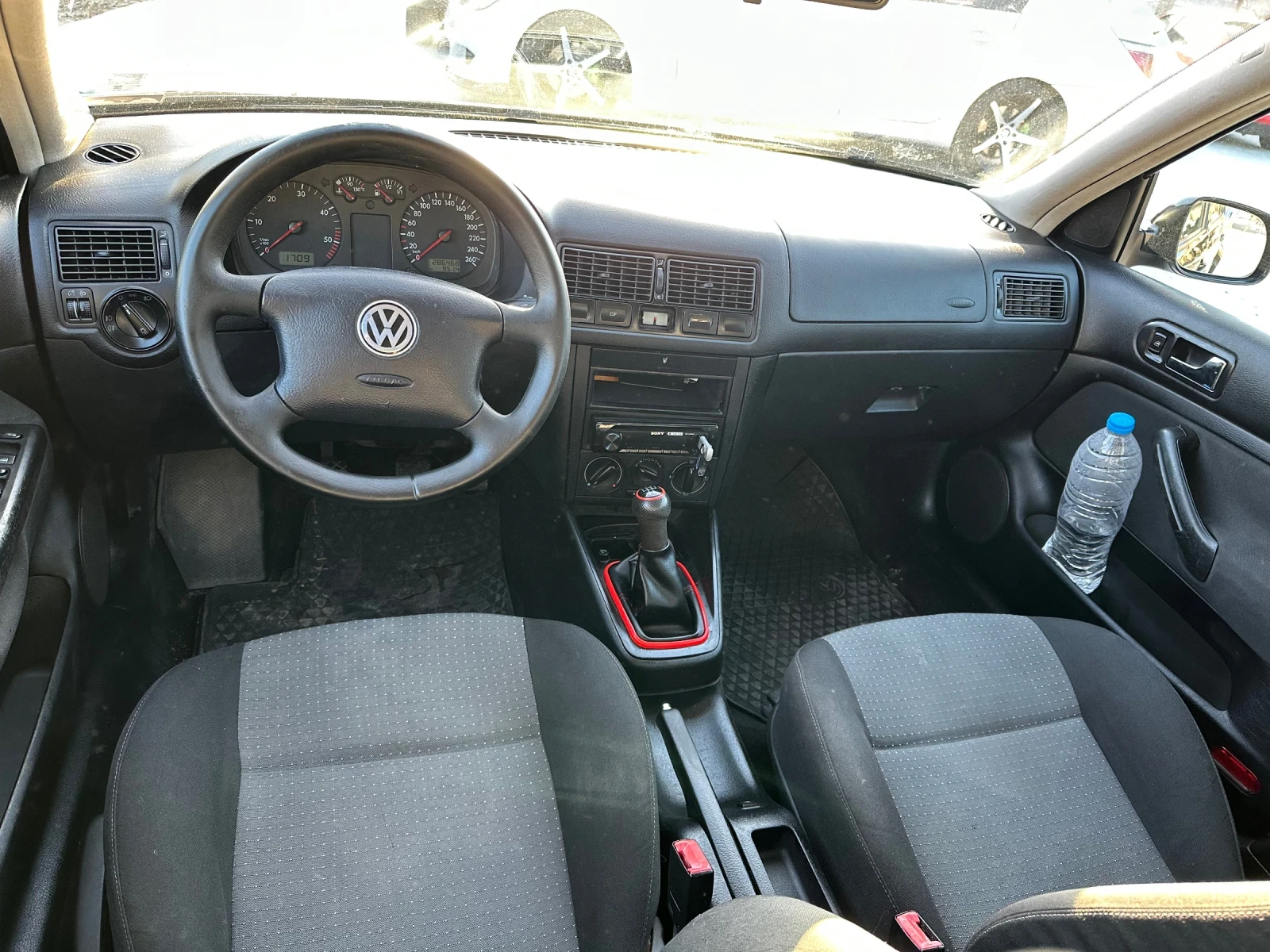 VW Golf 1.9тди 101кс малкия данък ПД, снимка 11 - Автомобили и джипове - 53839179