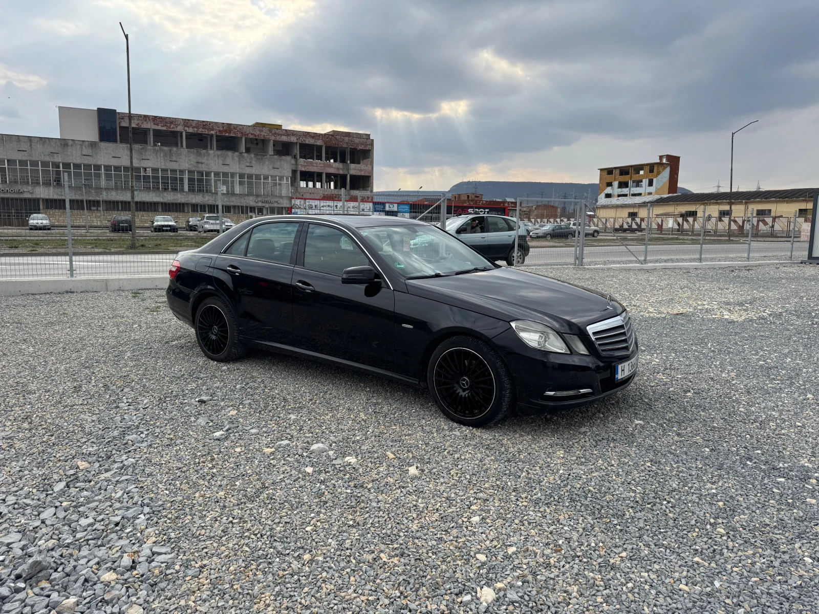Mercedes-Benz E 220 CDI AVTOMAT FACE AMG!!!, снимка 3 - Автомобили и джипове - 53866387