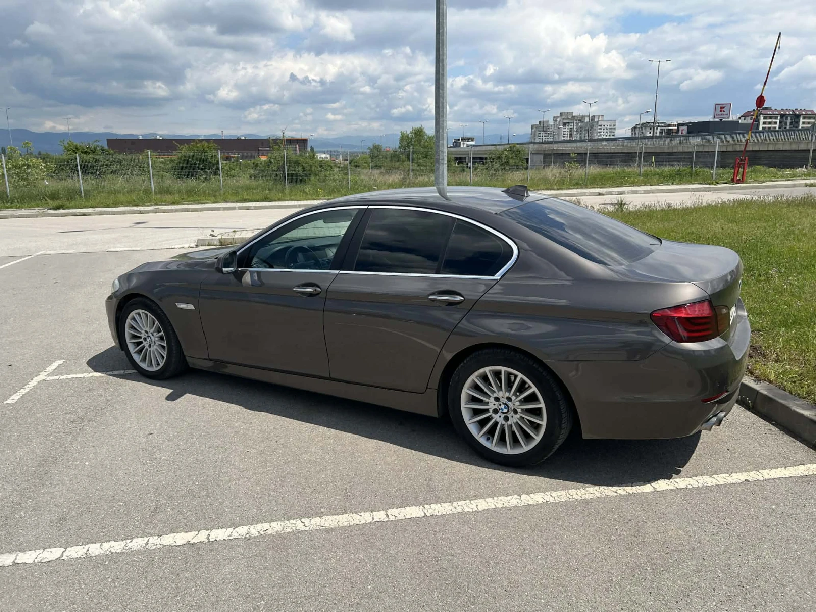 BMW 523 3.0i, снимка 10 - Автомобили и джипове - 54228422
