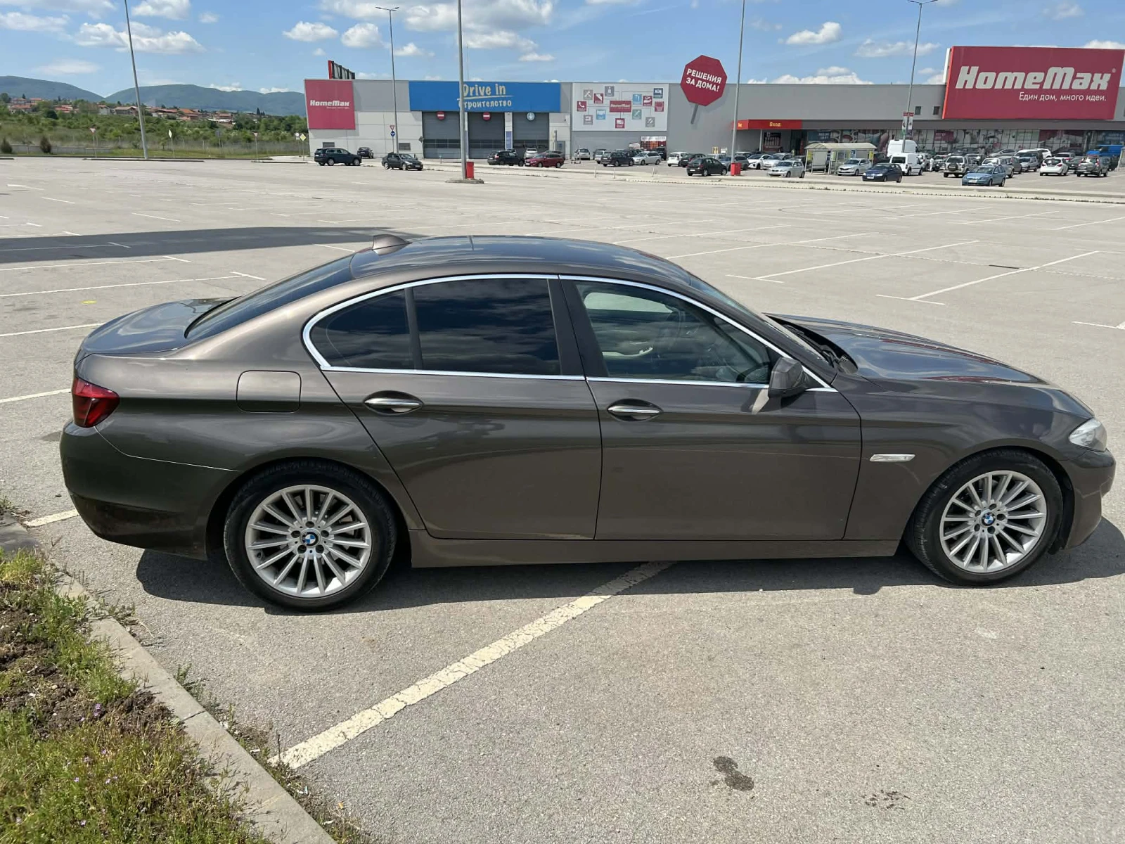 BMW 523 3.0i, снимка 9 - Автомобили и джипове - 54228422