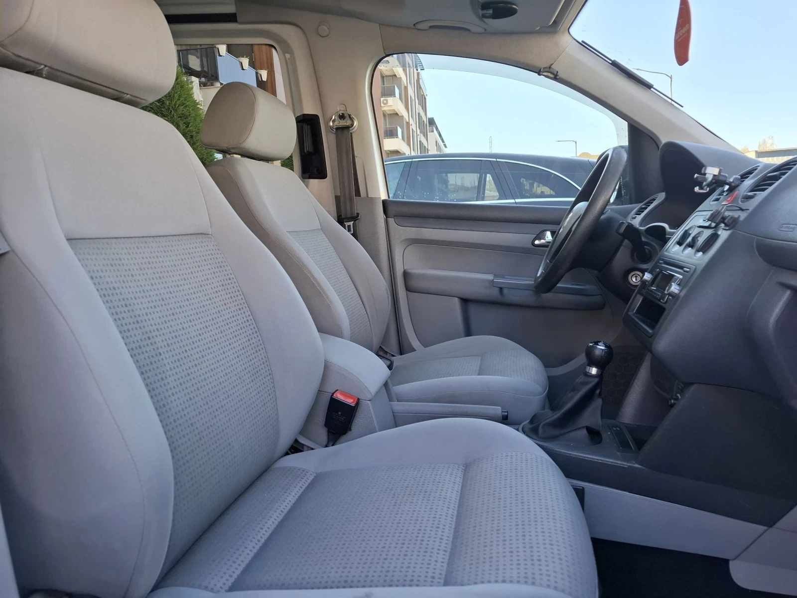 VW Caddy Cadyy Life, снимка 14 - Автомобили и джипове - 54338105