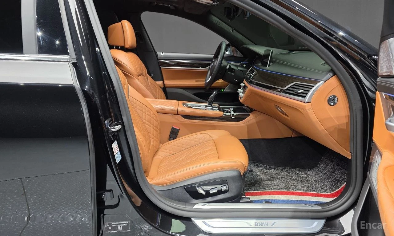 BMW 740 XDRIVE* L* BUSINESS* CLASS* ХЕДЪП* МАСАЖ* ОБДУХВАН, снимка 14 - Автомобили и джипове - 54626431