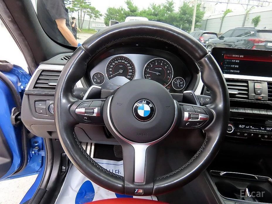 BMW 330, снимка 8 - Автомобили и джипове - 55043569
