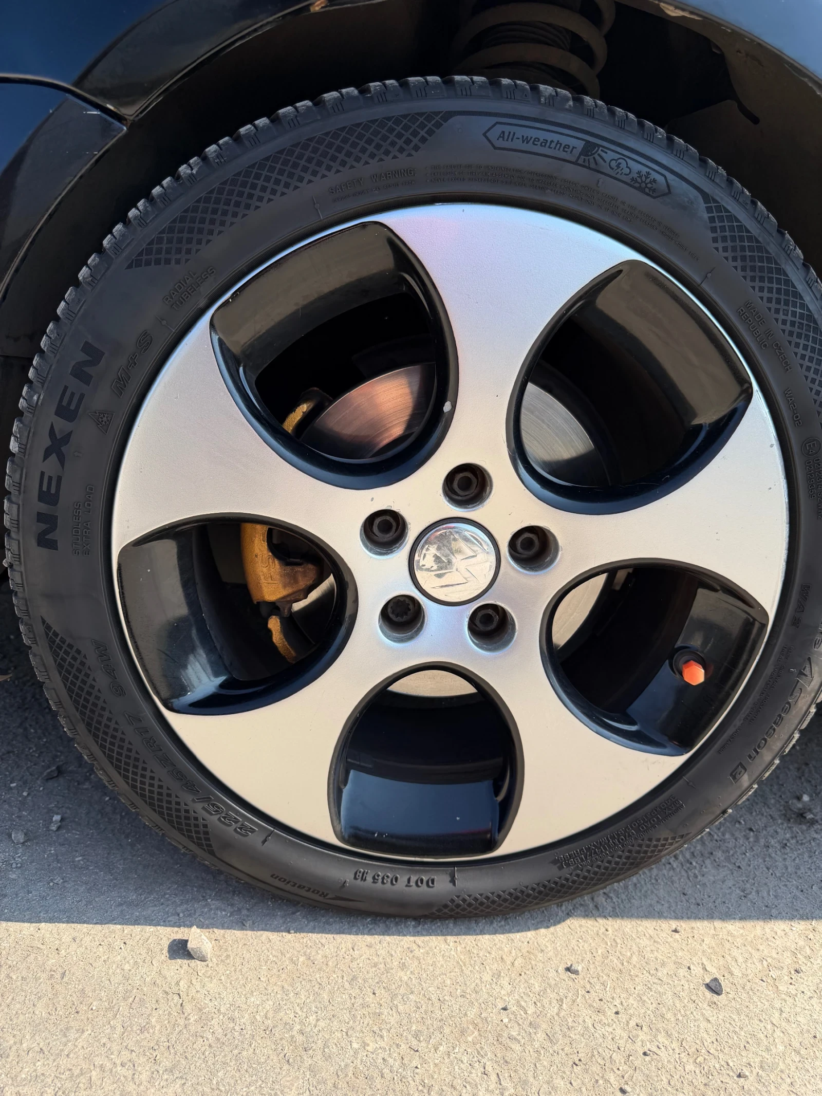 VW Golf 1.9 TDI, снимка 9 - Автомобили и джипове - 55059739