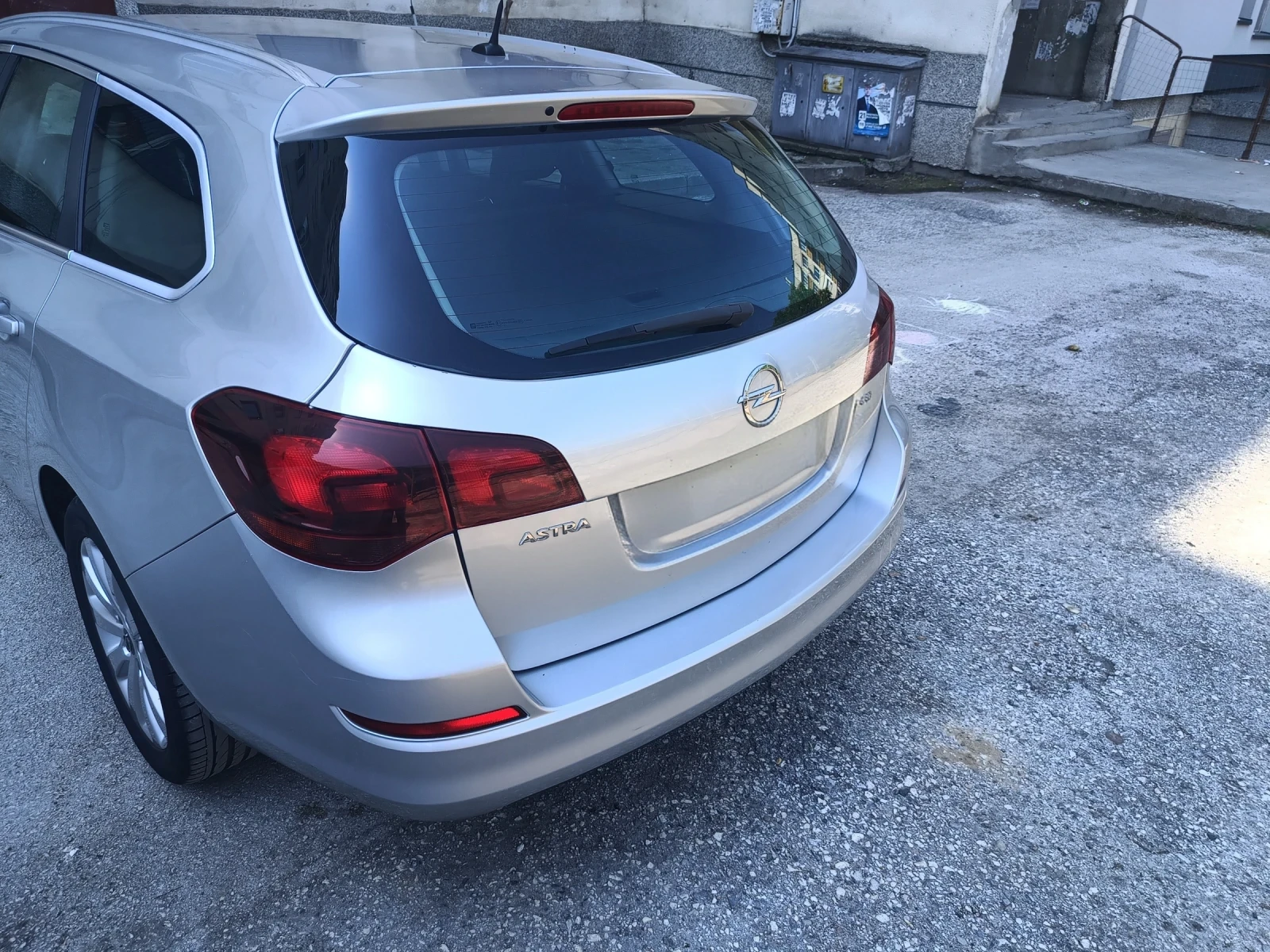 Opel Astra 1.7 cdti, снимка 2 - Автомобили и джипове - 55162642
