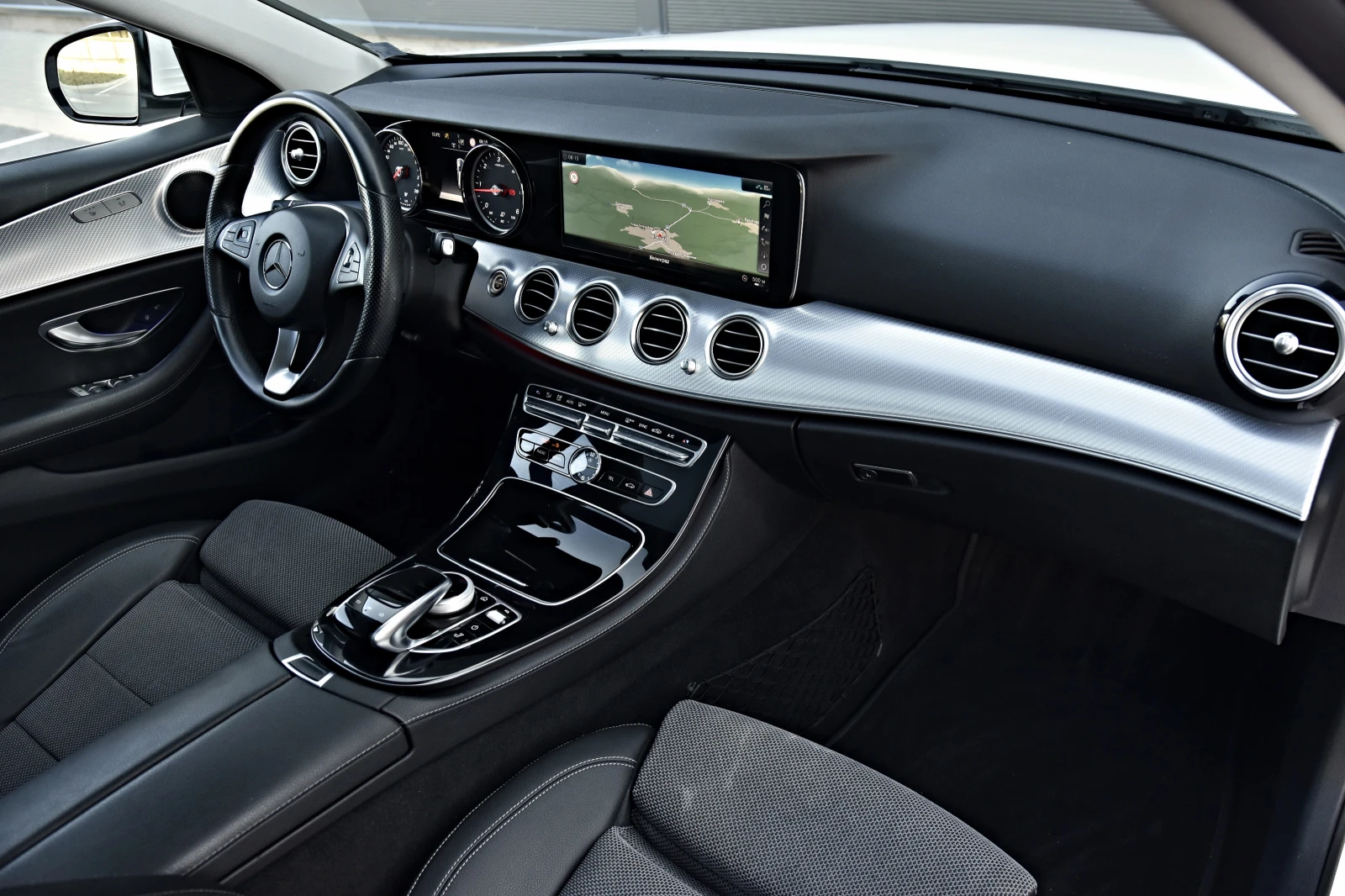 Mercedes-Benz E 220 4Matic ALLTERRAIN, снимка 8 - Автомобили и джипове - 55565105