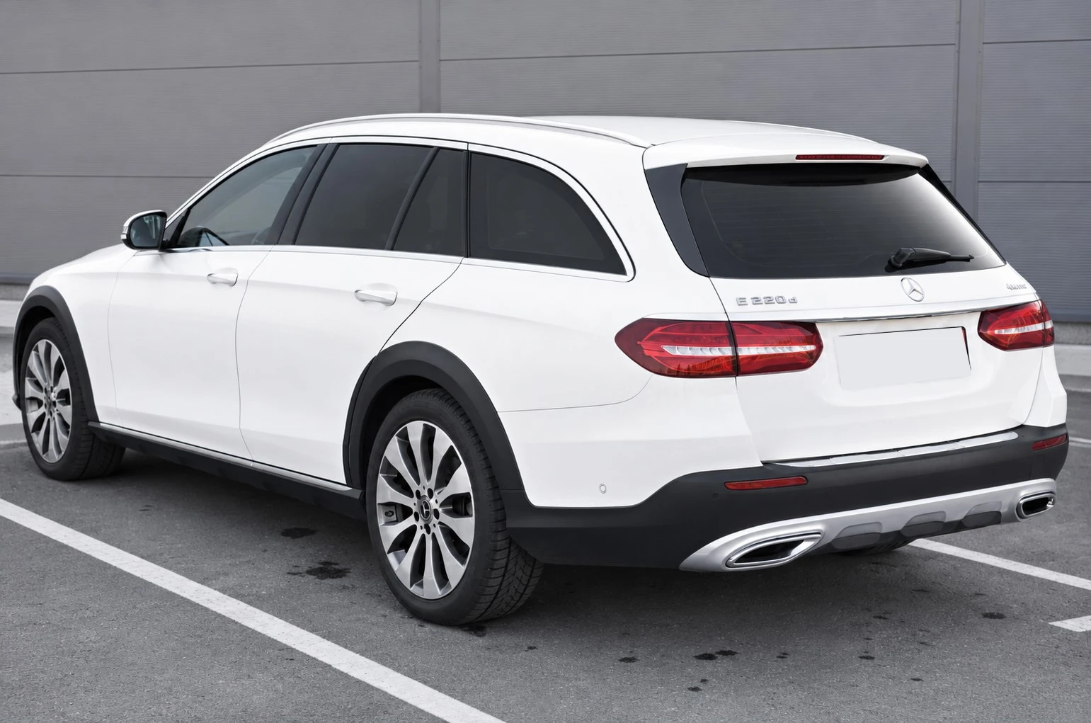 Mercedes-Benz E 220 4Matic ALLTERRAIN, снимка 5 - Автомобили и джипове - 55565105