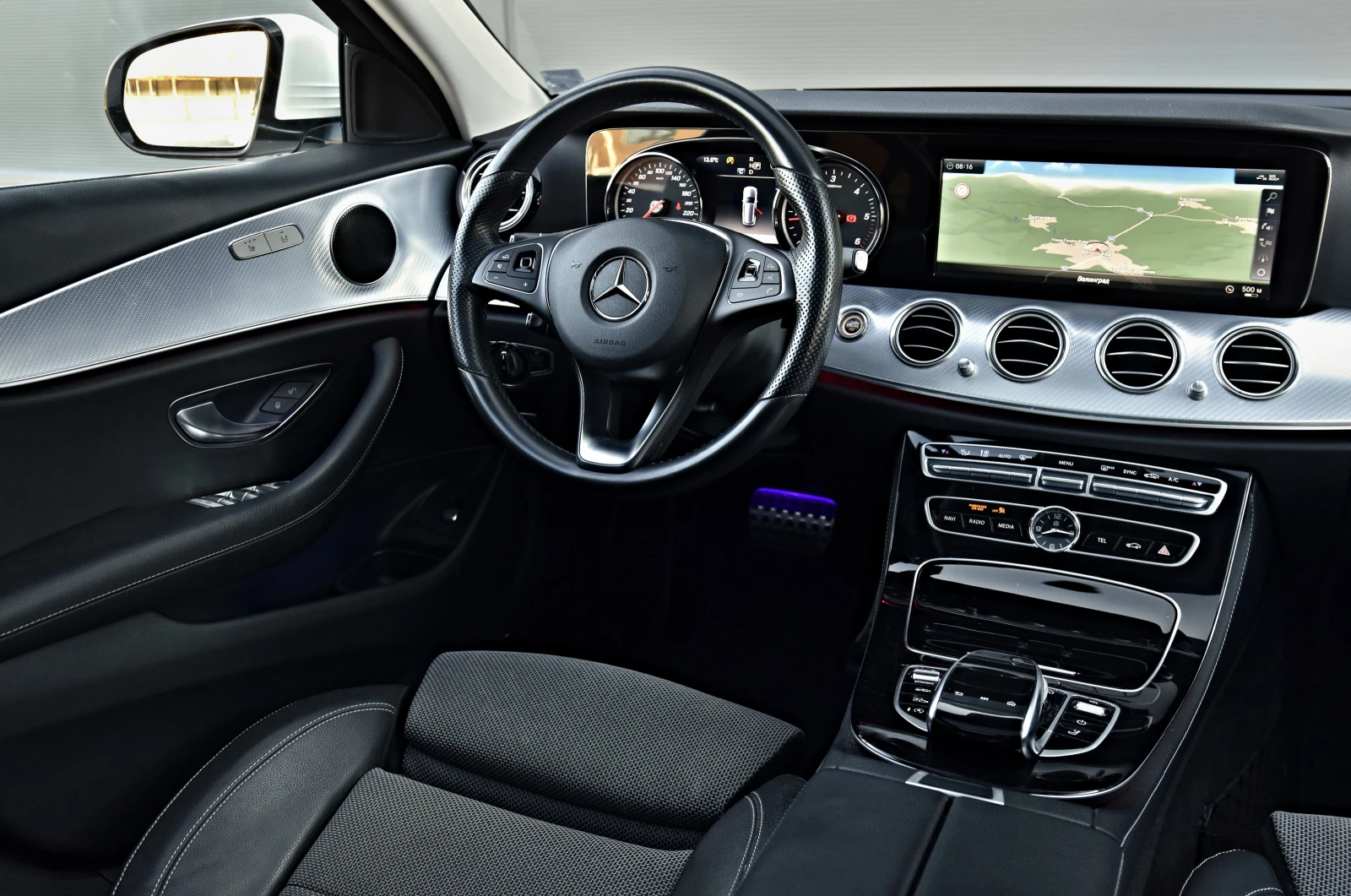 Mercedes-Benz E 220 4Matic ALLTERRAIN, снимка 7 - Автомобили и джипове - 55565105