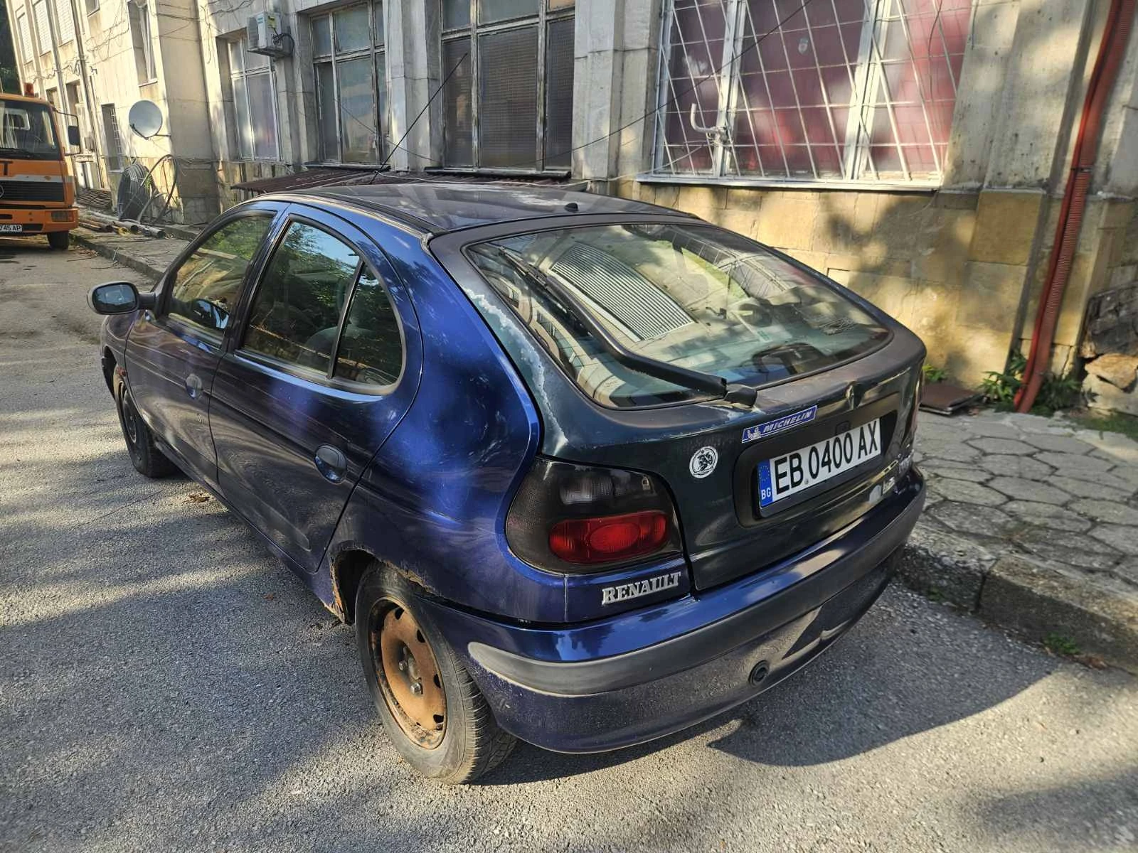 Renault Megane 1.6 gas, снимка 2 - Автомобили и джипове - 55911627