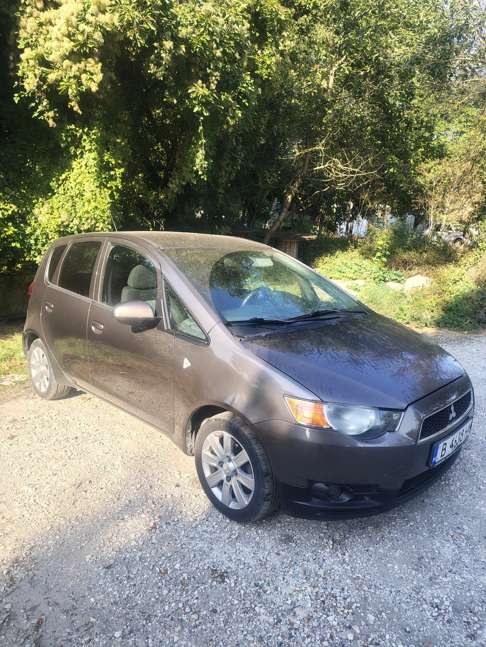 Mitsubishi Colt 1.3 бензин, снимка 3 - Автомобили и джипове - 56107427
